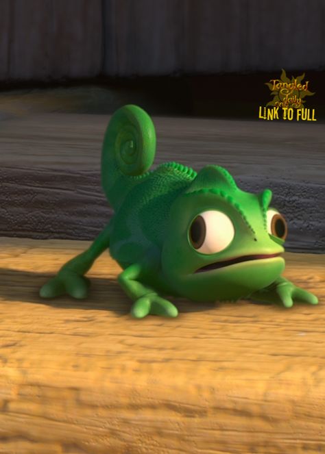 Tangled Daily 'Cap //OH MY GOSH haha I so want a chameleon...xD Lizard From Tangled, Tangled Chameleon, Pascal Tangled, Disney Sidekicks, Male Cartoon Characters, Rapunzel And Eugene, Disney Nerd, Disney Rapunzel, Chameleons