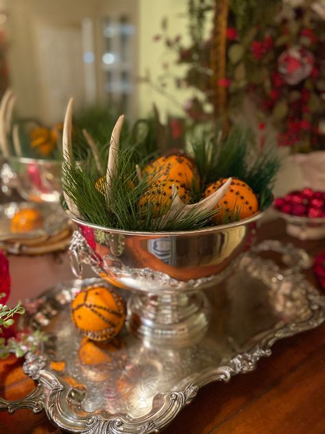 Christmas Harvest Table Decor, Decorating With Paul Revere Bowls, Orange And Clove Christmas Decorations, Silver Bowl Christmas Centerpiece, Gold Bowl Decor Centerpiece Ideas, Large Silver Bowl Decor Ideas, Silver Punch Bowl Decorating Ideas, Oranges With Cloves Decoration, Silver Bowl Decor Ideas