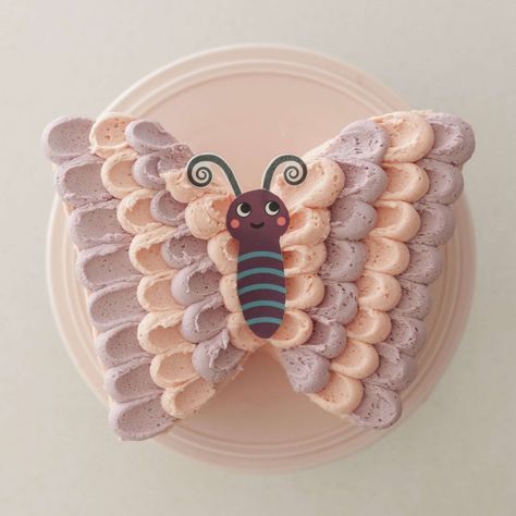 Butterfly Cake Kids, Butterfly Cake Ideas For Kids, Butterfly Sheet Cake, Butterfly Shape Cake, Butterfly Shaped Cake, Butterfly Cake Ideas, Butterfly Theme Cake, Butterfly Birthday Cake, Toddler Birthday Cakes