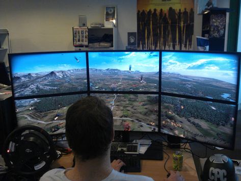 six monitor setup two rows of three stacked Best Dual Monitor Setup, Computer Room Ideas, Game Room Setup, Gaming Computer Setup, Dual Monitor Setup, Gaming Rooms, Computer Station, Computer Desk Setup, Computer Setups