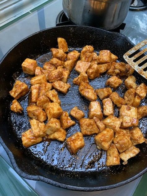 Tofu Bites, Chickpea Coconut Curry, Cooking Vegan, Plant Based Lunch, Kimchi Fried Rice, Local Fruit, Meat Free Recipes, Tofu Dishes, Dipping Sauces