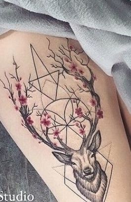 Stag Tattoo Design, Hirsch Tattoo Frau, Tattoo Deer, Antler Tattoos, Deer Tattoo Designs, Stag Tattoo, Common Tattoos, African Tattoo, Watercolor Tattoo Flower