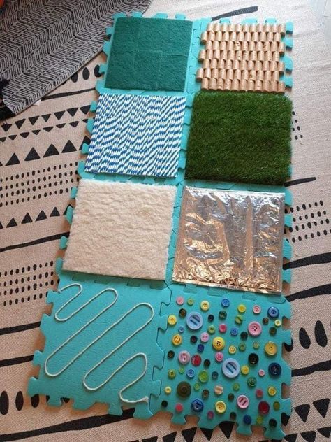 Baby Sensory Board, Sensory Wall, Baby Sensory Play, Sensory Crafts, Baby Play Activities, Nursery Activities, Baby Learning Activities, Daycare Activities, Winter Crafts For Kids