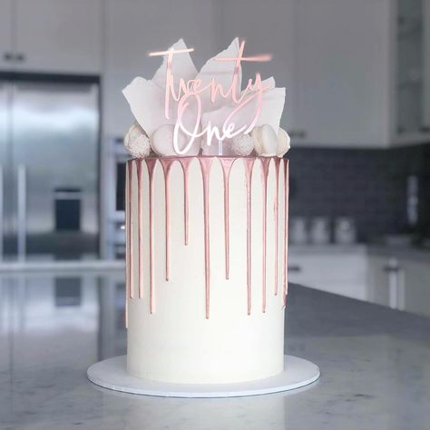 White And Rose Gold Birthday Cake, 21st Birthday Cake Rose Gold, Rose Gold Cake Ideas Birthday, Birthday Cake Rose Gold, Pink White And Gold Cake, Ideas For 21st Birthday, Rose Gold Birthday Cake, Pink And White Cake, Gold And White Cake