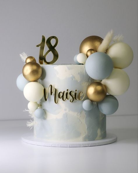 Eighteenth Birthday Cake, Blue Birthday Cakes, 18th Birthday Party Themes, Gold Birthday Cake, Eighteenth Birthday, 30 Birthday Cake, 18th Birthday Cake, 21st Birthday Cake, Blue Cakes