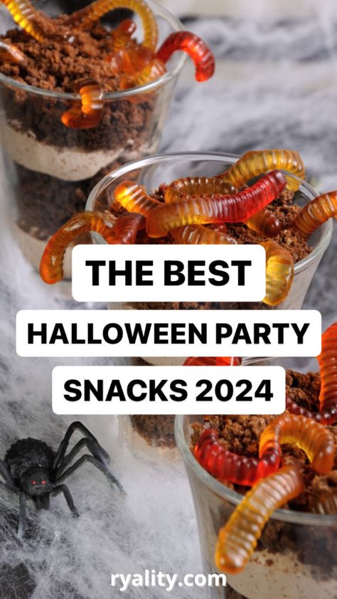 love the halloween party snacks for adults ideas Halloween Snacks For Office Party, Halloween Snack Ideas For Adults, Halloween Party Snacks For Adults, Teenage Halloween Party, Ghost Strawberries, School Party Food, Party Snacks For Adults, Party Snack Table, Snacks For Adults