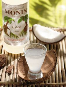 Monin Coconut Recipes Monin Syrup, Fun Party Drinks, Coconut Syrup, Alcohol Free Drinks, Iced Coffee Drinks, Flavored Syrup, Coconut Recipes, Syrup Recipe, Fruit Tea