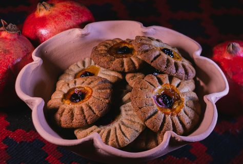 Ancient Cookies, Medieval Mead, and Our Other Favorite Recipe Stories This Year - Gastro Obscura Ancient Cookies, Historical Cooking, Medieval Christmas, Gastro Obscura, Medieval Recipes, Jam Tarts, Empty Tomb, Ancient Recipes, Recipes Cookies