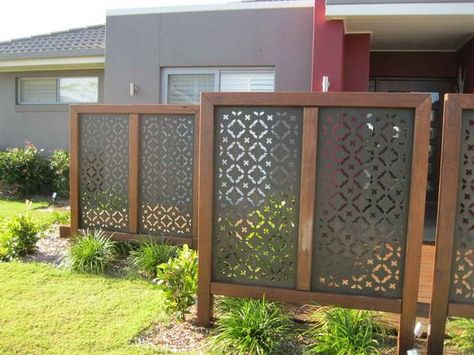 17 Creative Ideas For Privacy Screen In Your Yard                                                                                                                                                                                 More Landscape Privacy, Landscaping Privacy, Backyard Privacy Screen, Yard Privacy, Patio Privacy Screen, Privacy Fence Designs, Patio Privacy, Privacy Landscaping, Outdoor Screens