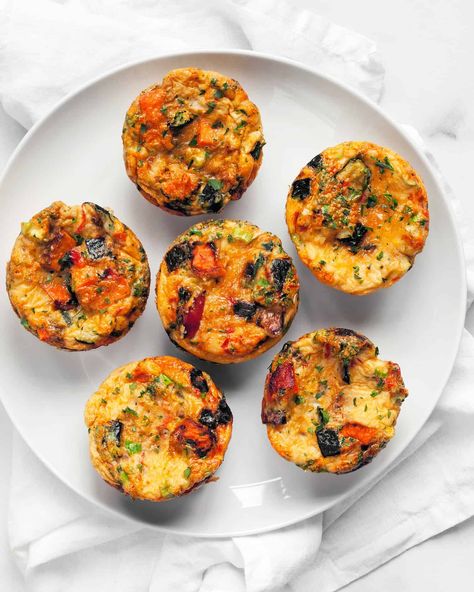 Mini Frittatas, Summer Vegetarian Recipes, Salad Mixed Greens, Weekend Cooking, Breakfast Restaurants, Roasted Vegetable, Feed A Crowd, Summer Cooking, Main Dish Salads