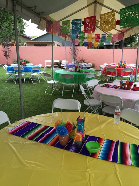 Fiesta decor Mexican Theme Baby Shower, Baby Reveal Ideas, Mexican Fiesta Birthday Party, Coco Party, Taco Twosday, Mexican Baby Shower, Mexican Birthday Parties, Birthday Fiesta, Mexican Party Decorations