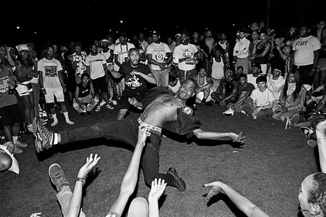 In the Kiki Ballroom Scene, Queer Kids of Color Can Be Themselves - The Atlantic Underground Ballroom Culture, 80s Ballroom Scene, Vouge Ballroom Aesthetic, Ball Culture 80s, Nyc Ballroom Scene, 1980s Ballroom Culture, Art About Culture, Ballroom Aesthetic Vogue, Queer Ballroom Aesthetic