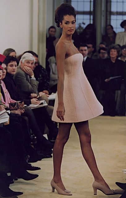 Prada | FW 1992 Prada Fashion Show, Prada Runway, 90s Runway Fashion, Prada Fashion, Vintage Runway, Run Through, Womenswear Fashion, Claudia Schiffer, Naomi Campbell