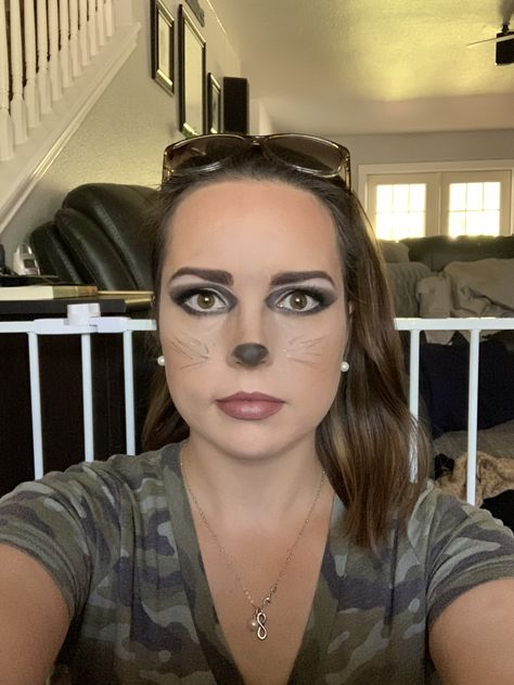 Raccoon And Trash Can Costume, Racoon Makeup Halloween, Raccoon Costume Makeup, Raccoon Makeup Halloween, Racoon Makeup, Racoon Costume, Raccoon Makeup, Ideas Disfraz, Raccoon Costume