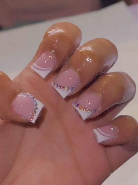 Clean Short Acrylic Nails, Short French Tip Nails With Diamonds, Cute Nails For Birthday Short French Tip, Tapper Square Acrylic Nails Short, Baddie Nails For Birthday, Birthday Nails Short French Tip, Short Nail Designs Birthday Ideas, Cute Short Valentines Day Nails, Very Short Nails Acrylic