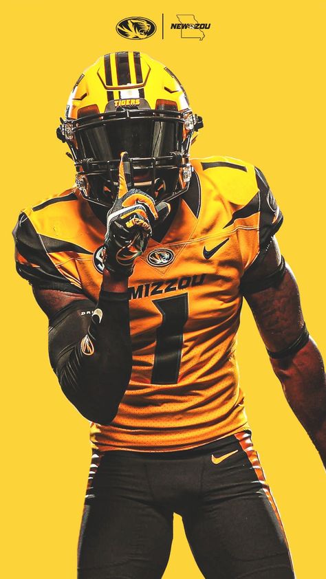 Football Media Day, Basketball Shoot, Mizzou Football, Football Swag, Sports Photoshoot, Football Poses, Nfl Football Pictures, Football Photography, Nfl Photos