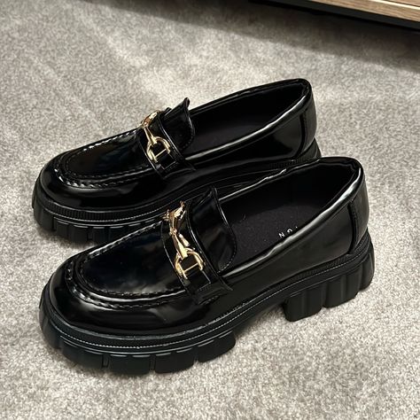 Never Worn, Women’s Size 8. Bottom Says 6 Because It’s Uk Size Penny Loafers Aesthetic, Chunky Loafers Women, Black Penny Loafers, Chunky Black Loafers, Cute Loafers, Loafers Shoes, Loafers Women, Business Shoes Women, Black Loafers Women's