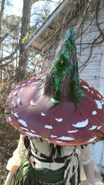 🥀Mossyfox 🍂 on Instagram: "Hand over all your goodboy points, sinner 👇 #mushroomhat #mushroomwitch #mushroomwitchhat #witchhat #mushroomdance" Brown Mushroom Hat, Horror Mushroom, Mushroom Outfits, Mushroom Witch, Mushroom Outfit, Forest Princess, Mushroom Costume, Morel Mushroom, Mushroom Hat