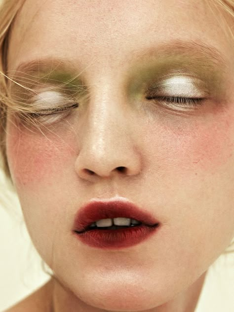 Green Editorial Makeup, Editorial Make-up, Laura James, Smink Inspiration, Matte Makeup, Beauty Make-up, Braut Make-up, Fashion Book, Beauty Shoot