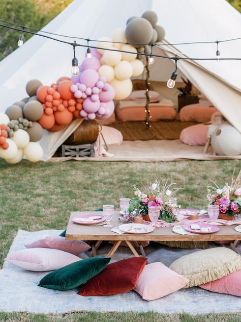 Boho Chic Glamping Party - a Rentable Tent Experience Glamping Ideas Party Boho Chic, Tent Glamping Ideas Diy Birthday Party, Bachelorette Glamping Party, Birthday Glamping Ideas, Diy Glamping Party, Boho Glamping Party, Chic Slumber Party, Glamping Theme Party, Backyard Glamping Birthday Party