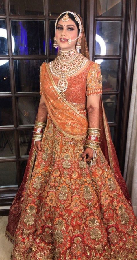 Indian Wedding Bridal Outfits, Bridal Outfit Indian, Wedding Bridal Outfit, Outfit Indian Wedding, Indian Doctor, Marriage Dresses, Gorgeous Bridal Makeup, Best Indian Wedding Dresses, Outfit Indian