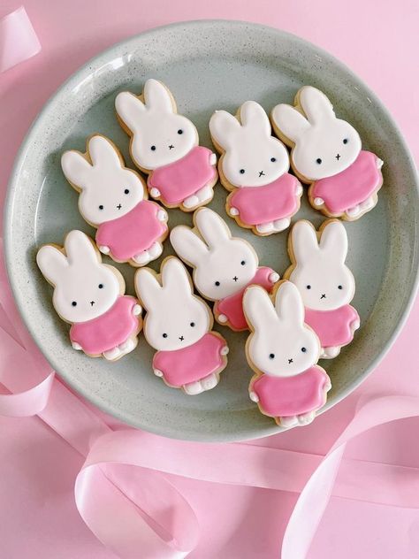 Miffy Party Decoration, Miffy Birthday Party Decoration, Miffy Dessert, Cute Biscuits, Miffy Cookies, Miffy Birthday Party, Miffy Birthday, Bunny Biscuits, Miffy Party