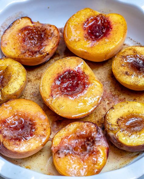 Roasted Peaches, Cookies Banane, Clean Eating Dessert Recipes, Baked Peach, Healthy Honey, Clean Eating Desserts, Bean Seeds, Clean Food Crush, Food Crush