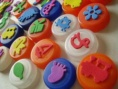 Just bottle caps and foam stickers to make stamps. We get loads of these foam stickers @ reCREATE Bottle Top, Childrens Crafts, E Card, Craft Activities For Kids, Crafts To Do, Craft Activities, Shibori, Projects For Kids, Kids Crafts