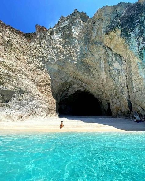 #beach #secret #caves #zakynthos #zante #greece Luxury Beach Villa, Greek Vacation, Zakynthos Greece, Greece Travel Guide, No Filter Needed, Hidden Beach, Holiday Villa, Beach Home, Summer Pictures