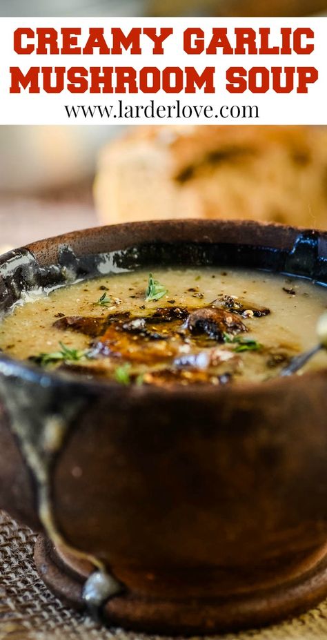 Garlic Mushroom Soup, Good Fast Food, Creamy Garlic Mushrooms, Creamy Mushroom Soup, Garlic Soup, Mushroom Soup Recipes, Garlic Mushrooms, Delicious Soup Recipes, Creamy Garlic