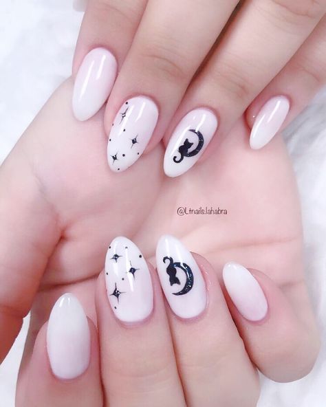 Cat On Moon Nail Art, Moon On Nails, Moon And Star Nails, Cat On The Moon, Moon Nails, Nail Styles, Star Nails, Fashion 2024, On The Moon