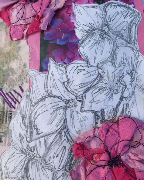 Textiles Flowers Sketchbook, Botanical Textiles, Flowers Textiles, A Level Textiles Sketchbook, Flower Textiles, Textiles Flowers, Textiles Alevel, Sketchbook Moodboard, Textile Design Sketchbook