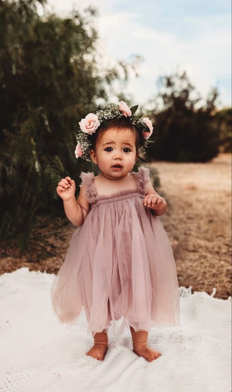 First Birthday Babygirl Ideas, Boho First Birthday Photoshoot, Baby Girl Wedding Outfit, 1st Bday Outfit, First Birthday Girl Outfit, Baby Girl First Birthday Outfit, 1st Birthday Girl Dress, 1st Birthday Outfit Girl