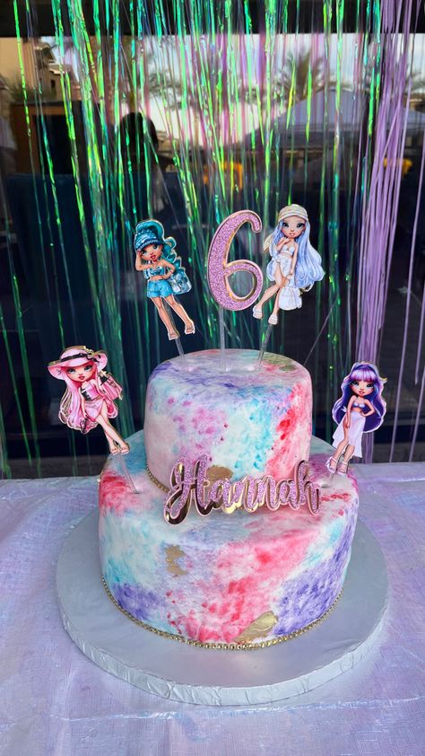 Rainbow High Birthday Cake Ideas, Rainbow High Doll Birthday Cake, Rainbow High Birthday Party Cake, Rainbow High Cake Ideas, Rainbow High Birthday Party Decorations, Rainbow High Birthday Cake, Rainbow High Cake, Rainbow High Birthday Party, Rainbow Themed Birthday Party