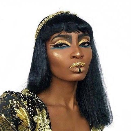 Cleopatra Makeup Ideas, Egypt Makeup, Halloween Ideias, Cleopatra Makeup, Girl Halloween Makeup, Makeup Ideas For Halloween, Cleopatra Halloween, Egyptian Makeup, Goddess Makeup