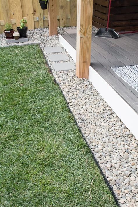 Diy Rock Landscaping, Landscaping Around Deck, Deck Landscaping, Platform Deck, Landscaping Around House, Backyard Patio Deck, Patio Deck Designs, Rock Landscaping, Cozy Backyard