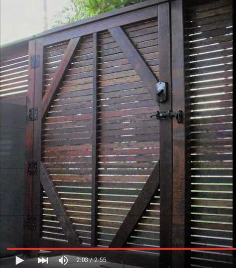 What is the best position for a gate hinge? - Home Improvement Stack Exchange Gate Locks Outdoor, Drive Gates, Front Yard Makeover, Yard Makeover, Outdoor Gate, Backyard Garden Layout, Gate Locks, Gate Hinges, Old Orchard