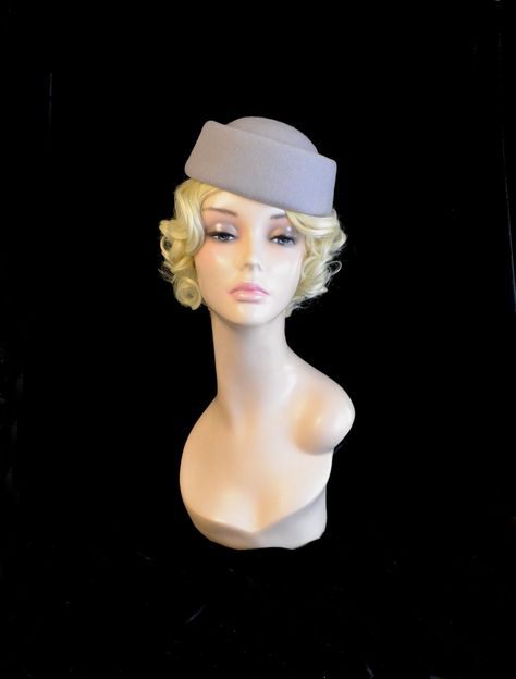 Gray hat winter 1950 pillbox felt fascinator womens pillboxes | Etsy Pink Pillbox Hat, Pink Winter Hat, Felt Fascinator, Cream Fascinator, Vintage Style Hat, Gray Hat, Derby Fascinator, Pink Felt, Grey Hat