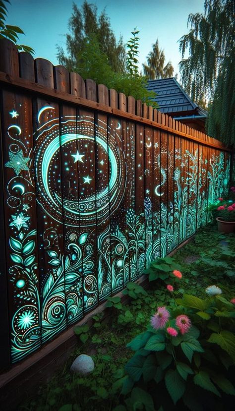 15 Creative Fence Lighting Ideas for a Magical Outdoor Space 33 Fence Lighting Ideas, Creative Fence, Garden Fence Art, Fencing Ideas, Hippie Lifestyle, Fence Art, Fence Lighting, Backyard Inspo, Garden Yard Ideas