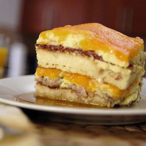 Pancake Lasagna, Breakfast Lasagna, Bacon Breakfast, Breakfast Pancakes, Lasagna Recipe, Food Network, Yummy Breakfast, Brunch Recipes, Tray Bakes