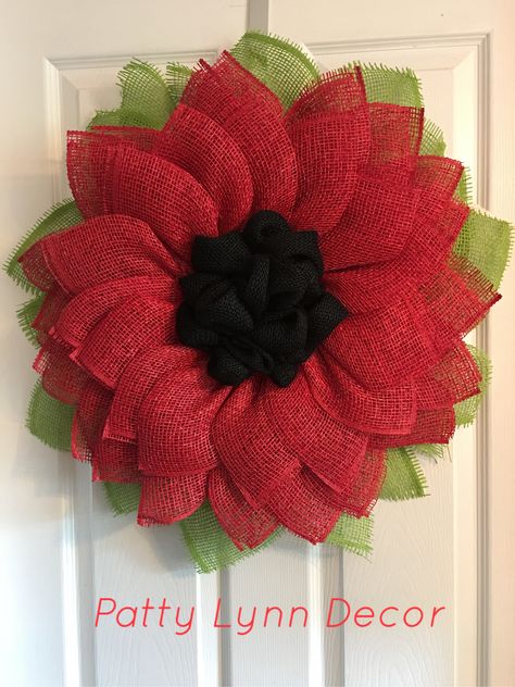 Felt Flower Template, Poppy Craft, Poppy Wreath, Burlap Wreath Tutorial, Crochet Wreath, Mesh Wreath Diy, Anzac Day, Remembrance Day, Wreath Tutorial