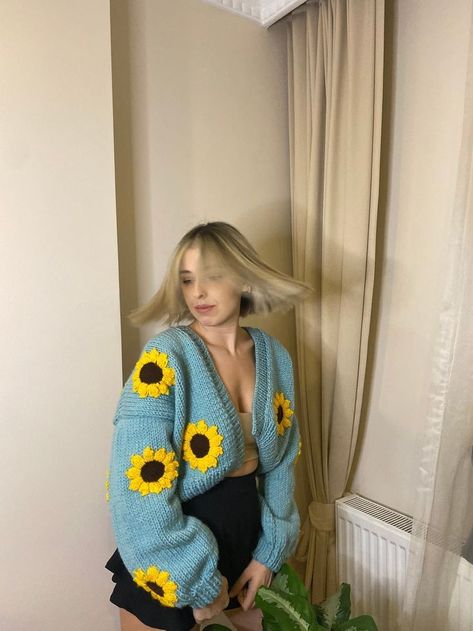 Big Flower Crochet, Crochet Shirt Outfit, Sunflower Clothes, Sunflower Cardigan, Daisy Cardigan, Aqua Green Color, Crochet Cardigan Tutorial, Handmade Sunflower, Flower Cardigan