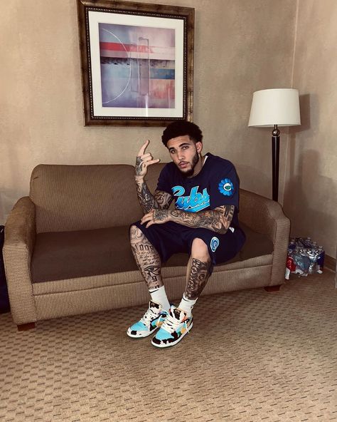 LiAngelo Ball on Instagram: “They tried to hire a stylist, they couldn’t style me🦋” Liangelo Ball, Chino Hills, Lamelo Ball, Black Men Street Fashion, Men Street Fashion, Dope Outfits For Guys, Nba Pictures, Black Couples Goals, Detroit Pistons