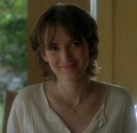 Winona Ryder Hair, Really Short Hair, Hair Inspiration Short, Winona Ryder, Cut My Hair, Short Hair Haircuts, Dream Hair, Haircut Ideas, Aesthetic Hair