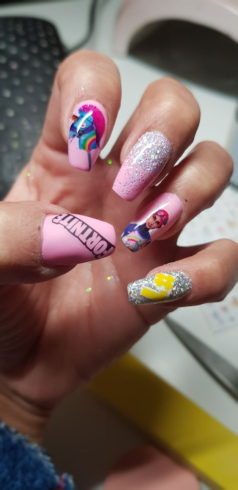 Fortnite Nails, Hoco Nail Ideas, Red Hoco, Hoco Nails, Makeup Hacks Beauty Secrets, Gel Nail Design, Favorite Hairstyles, Natural Beauty Tips, Nail Spa