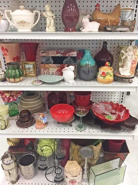 Goodwill Aesthetic, Goodwill Finds Thrifting Home Decor, Goodwill Decor, Goodwill Shopping Secrets, Underconsumption Core, Goodwill Upcycle, Goodwill Diy, Thrift Store Diy Projects, Thrift Store Upcycle