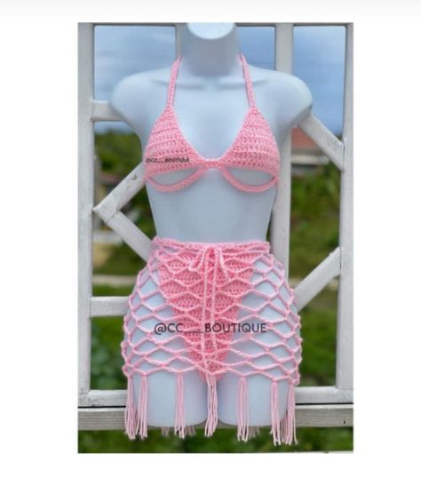 Bathsuit Outfits, Crochet Bathsuit, Crochet Beach Wear Pattern, Crochet Dress Outfits, Vetements Shoes, Crochet Beach Wear, Holiday Outfits Summer, Dreadlock Style, Mode Crochet