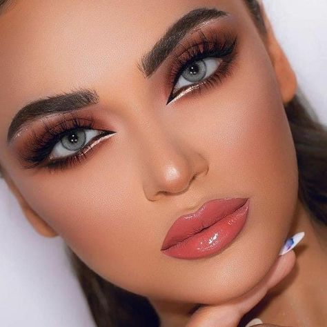 Arabic Eye Makeup, Arabic Makeup, Eye Makeup Pictures, Makijaż Smokey Eye, Braut Make-up, Eye Makeup Designs, Colorful Eye Makeup, Makeup Eye Looks, Glamour Makeup