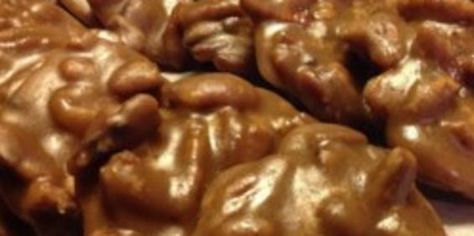 Make and share this Hershey's Chocolate Pralines recipe from Genius Kitchen. Microwave Pralines Recipe, Microwave Pralines, Praline Ice Cream, Pralines Recipe, Chocolate Pralines, Praline Recipe, Pecan Pralines, Pecan Recipes, Hershey Chocolate