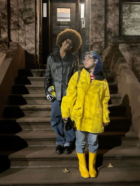 Wybie Halloween Costume Girl, Girl Wybie Costume, Coraline Costume Black Women, Coraline And Whybee, Coraline Duo Costume, Halloween Costumes Black Women Duo, Cartoon Costumes Ideas, Coraline Costume Aesthetic, Coraline And Wybie Cosplay